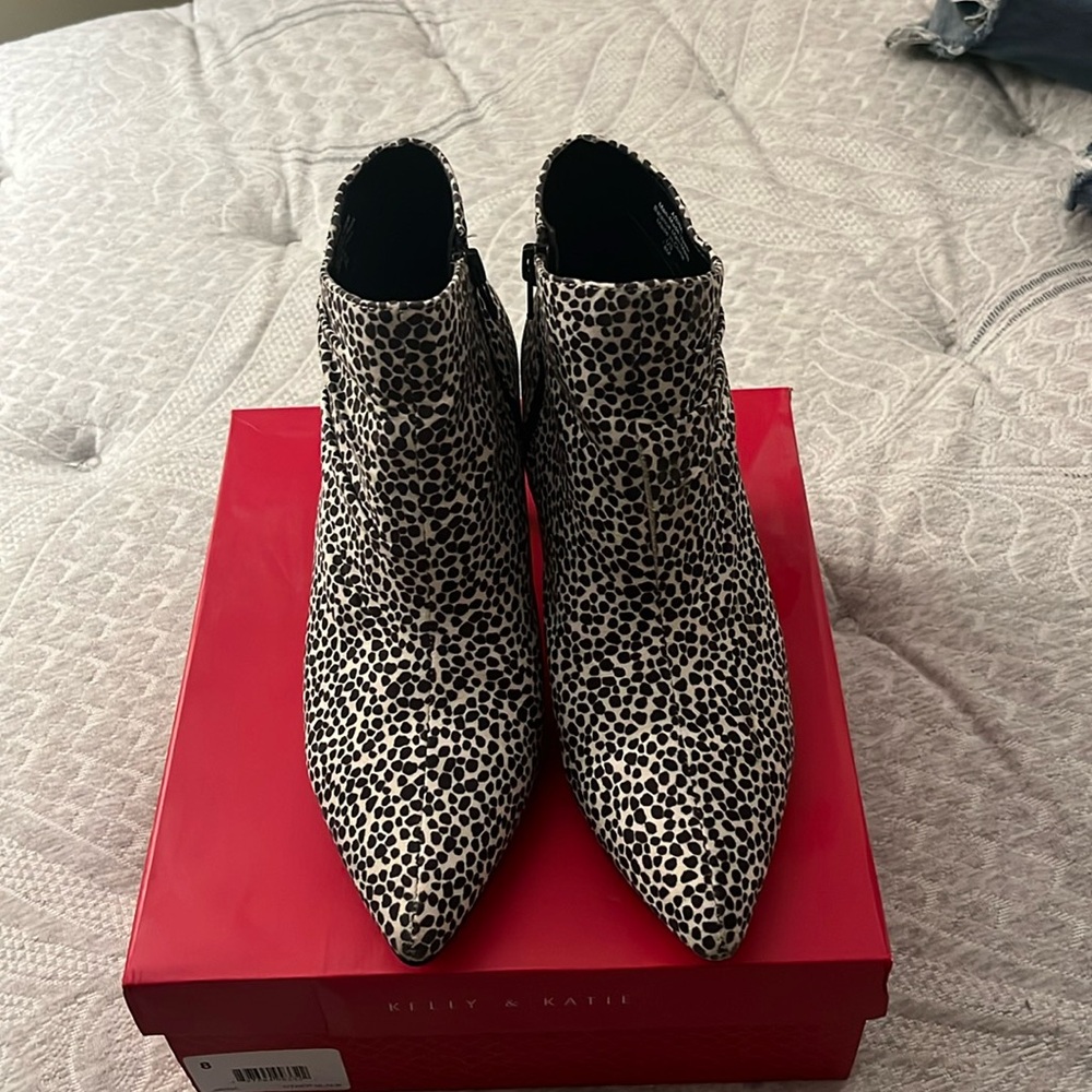 Speckled kitten-heel booties